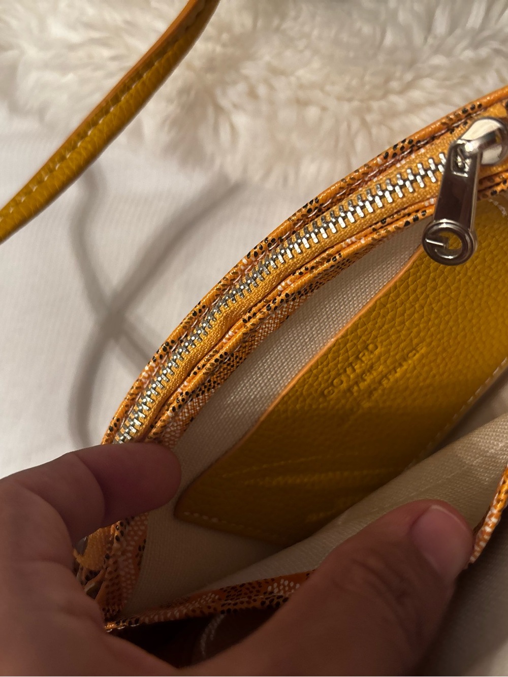 Goyard Yellow Patterned Crossbody Bag - Picture 3 of 5